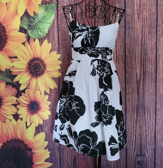 Rampage Sundress - Picture 5 of 8